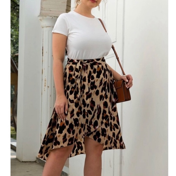 PLUS leopard print knot side wrap skirt - Picture 4 of 4